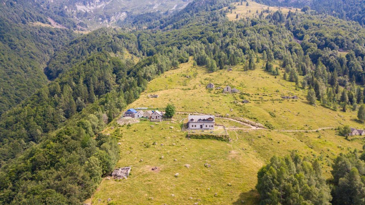Hostel Rifugio Parpinasca Trontano Zewnętrze zdjęcie