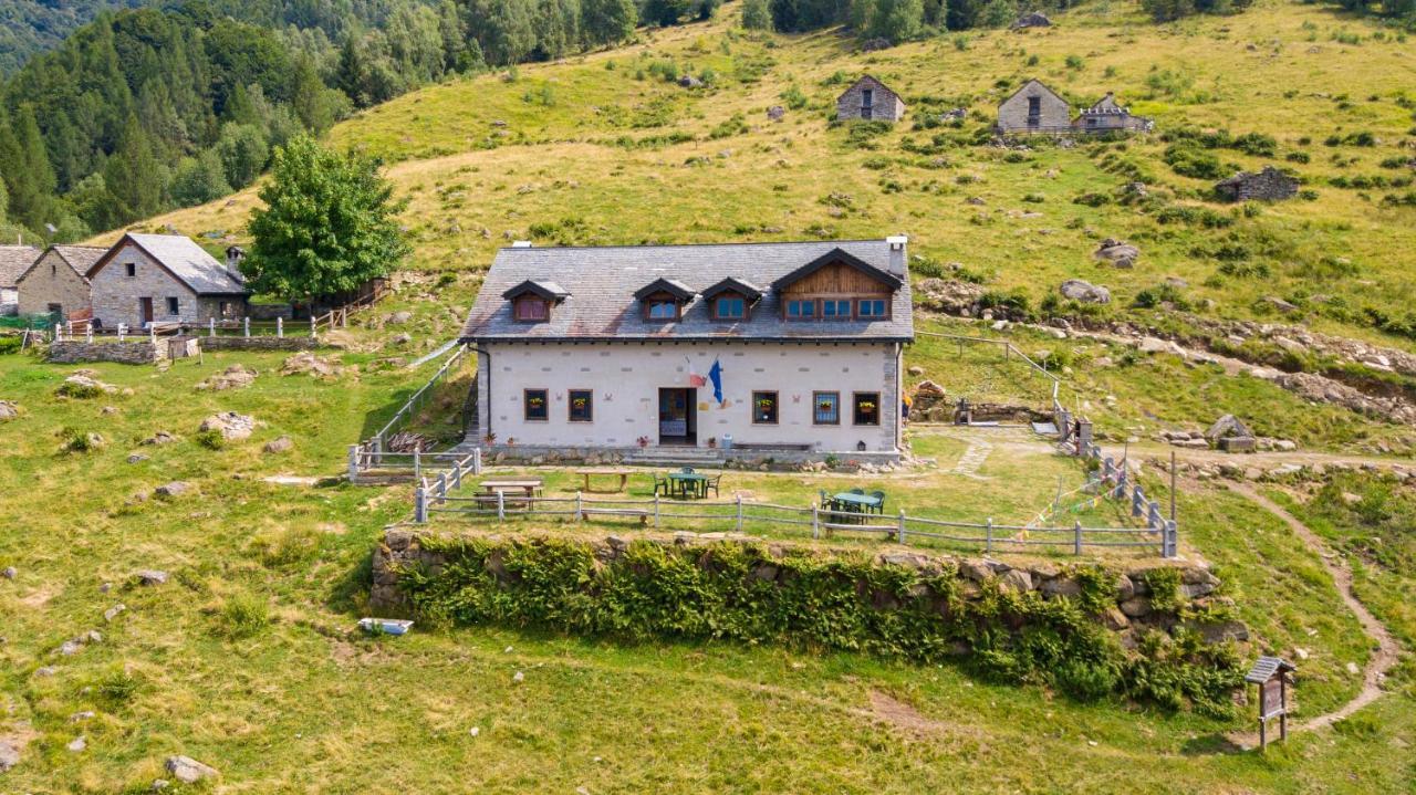Hostel Rifugio Parpinasca Trontano Zewnętrze zdjęcie