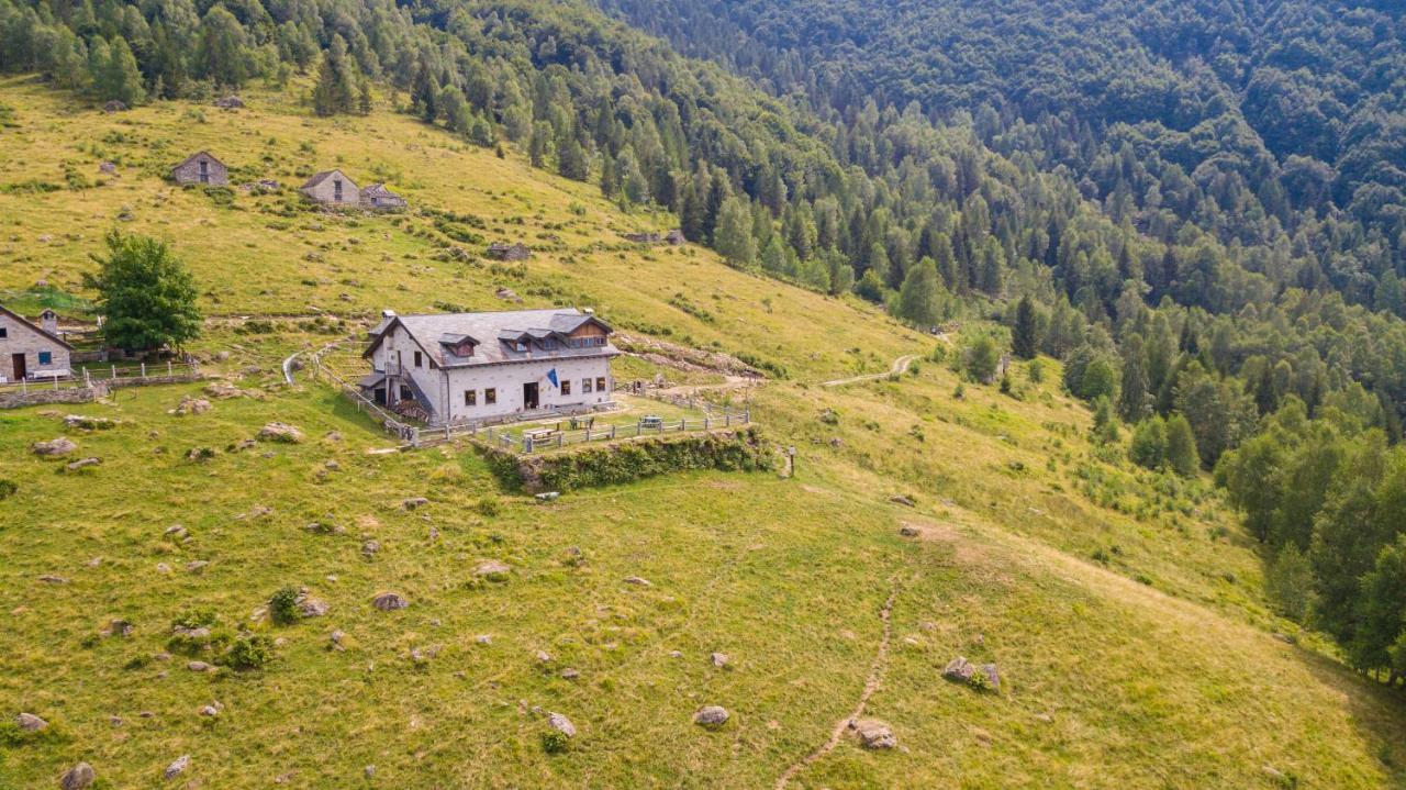 Hostel Rifugio Parpinasca Trontano Zewnętrze zdjęcie