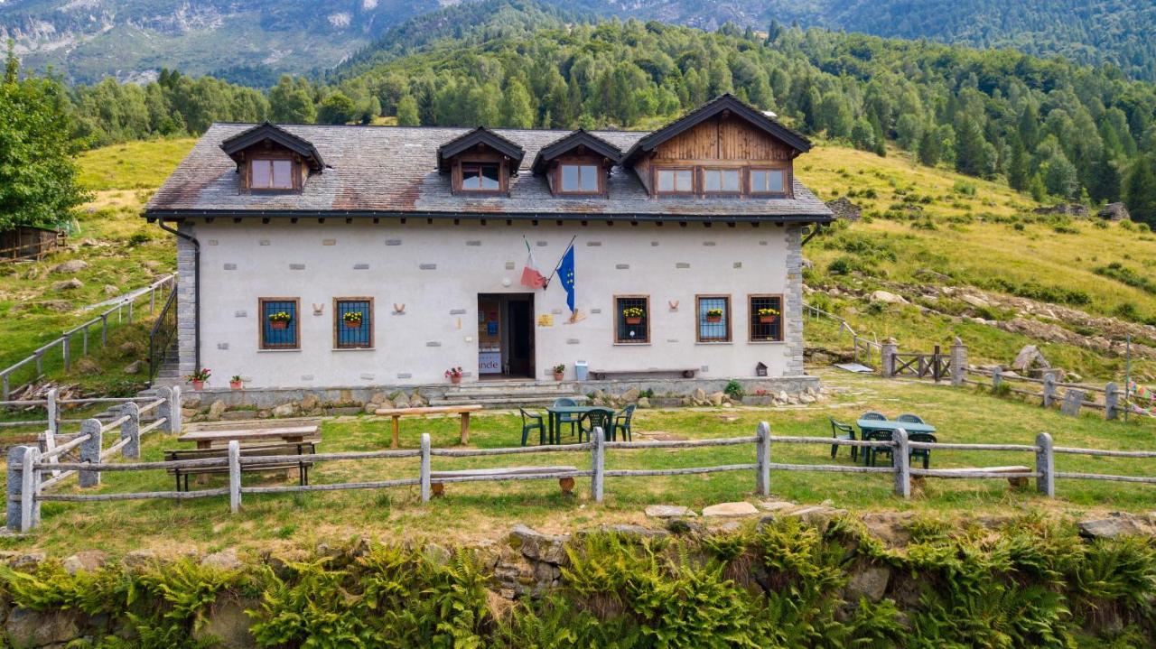 Hostel Rifugio Parpinasca Trontano Zewnętrze zdjęcie