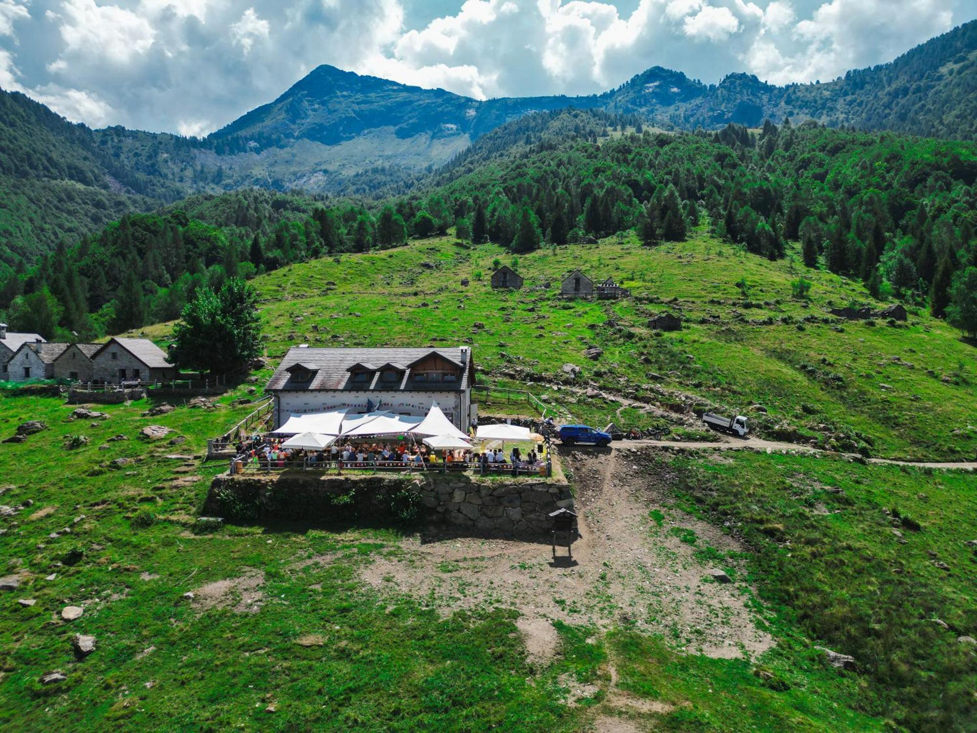 Hostel Rifugio Parpinasca Trontano Zewnętrze zdjęcie